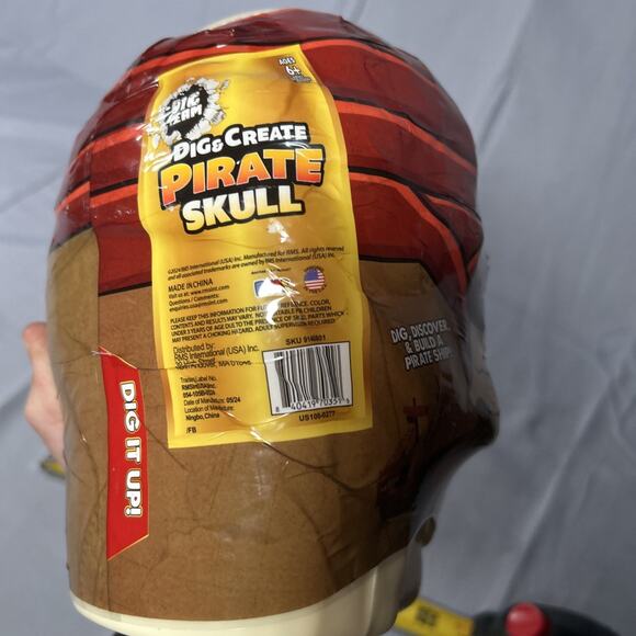 Dig & Create Pirate Skull. Dig Discover & Build a Pirate Ship - Picture 6 of 9